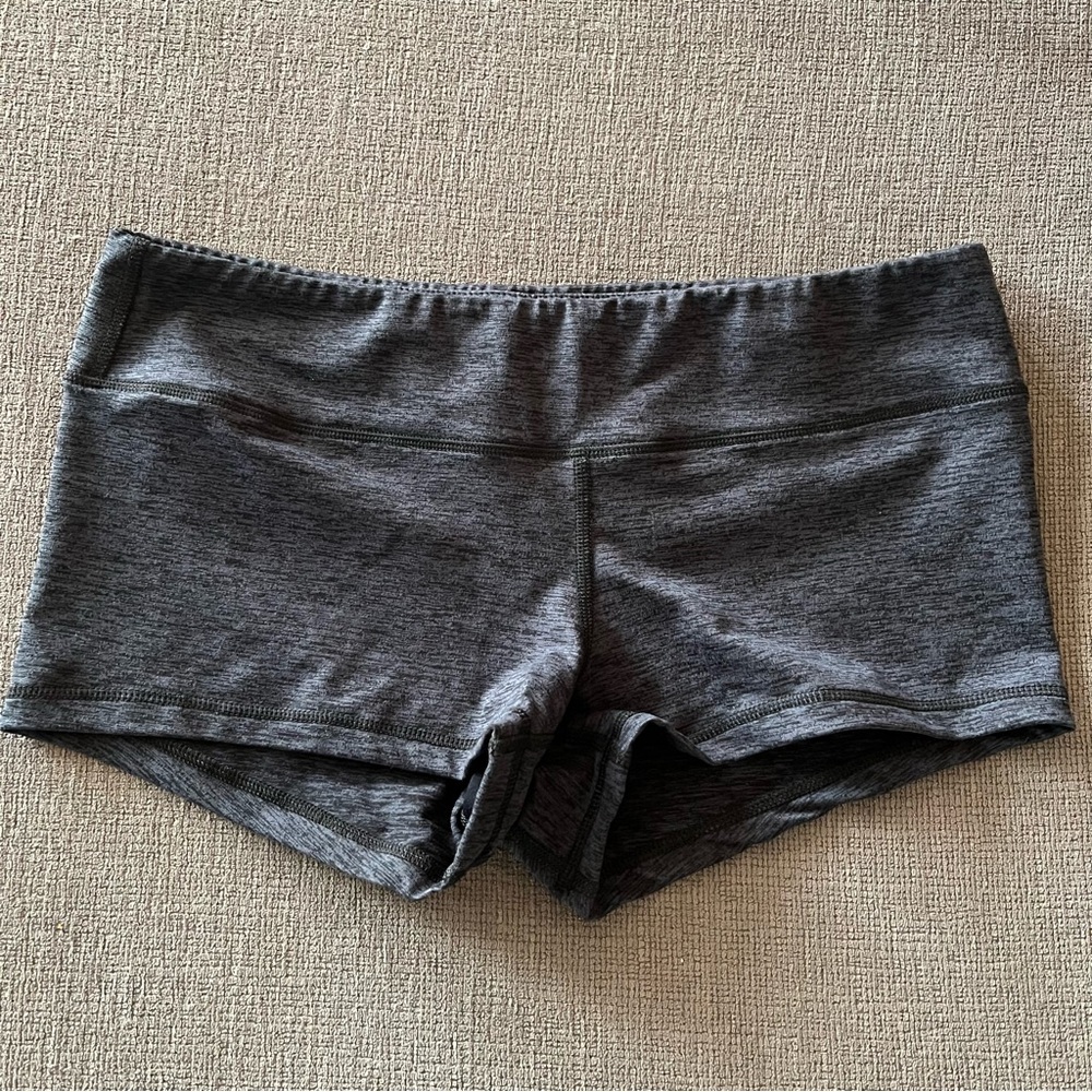 Fleo Heathered Black Shorts Size L
